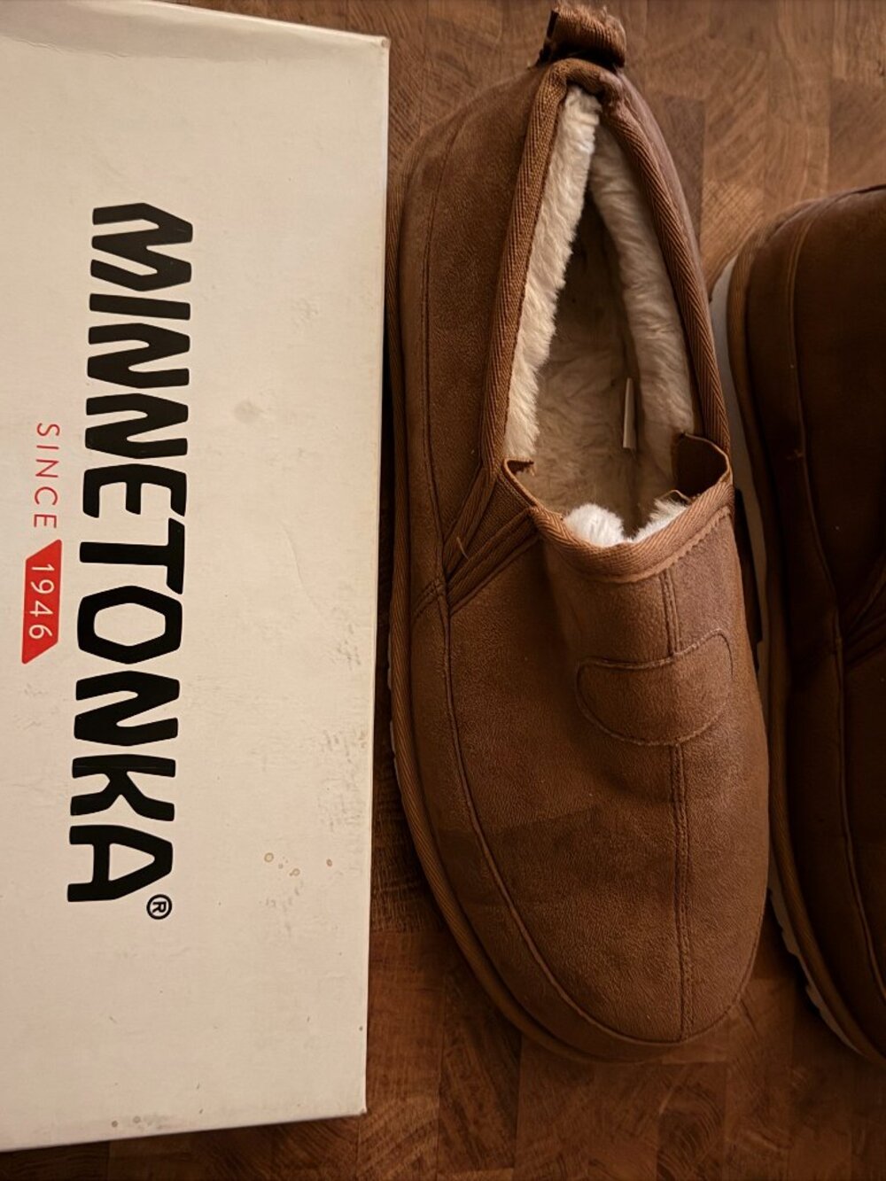 Minnetonka Moccasins Size 12 Wide